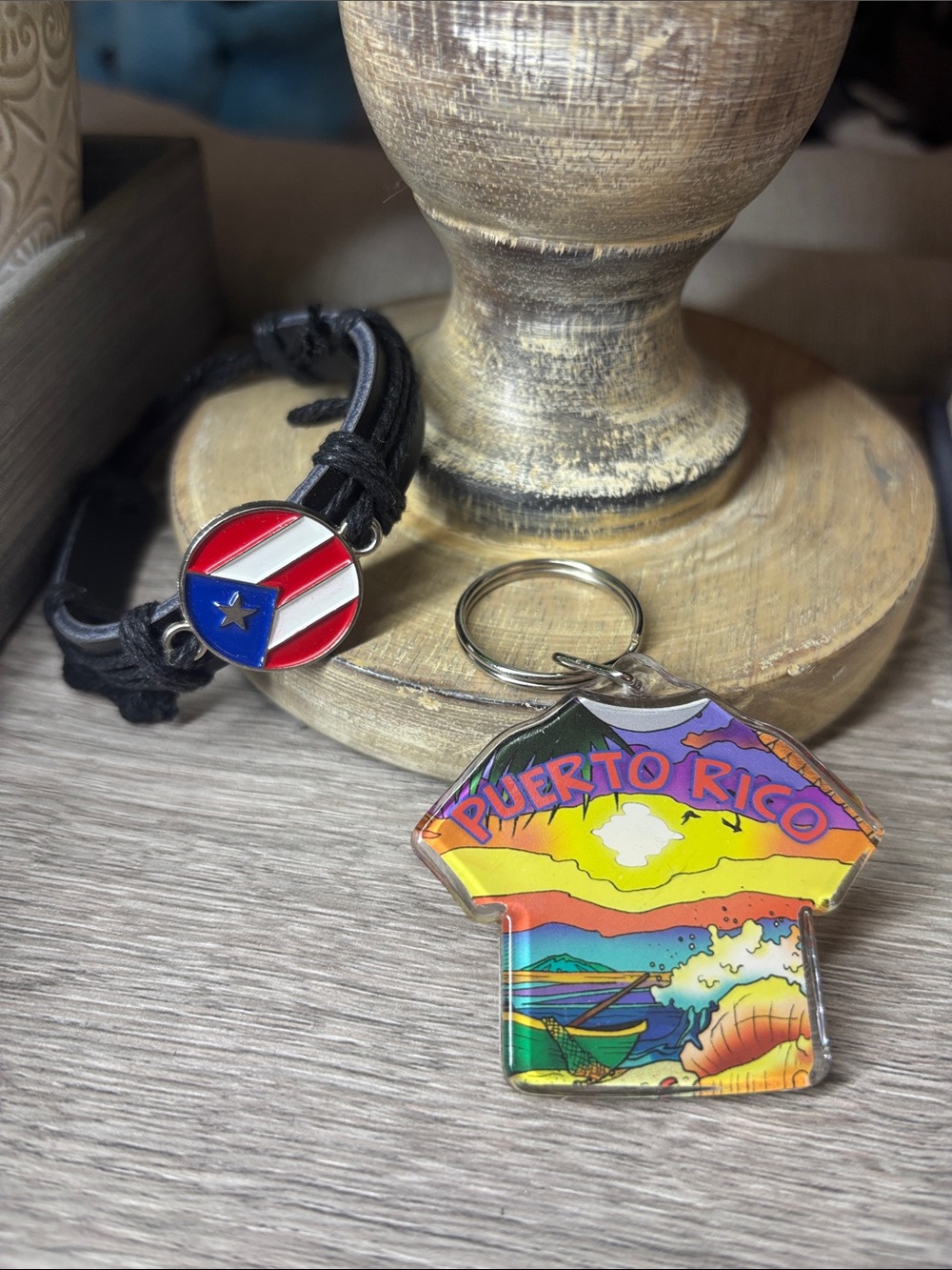 🇵🇷Puerto Rico Flag plate leather unisex bracelet/Painted acrylic Shirt keychain
